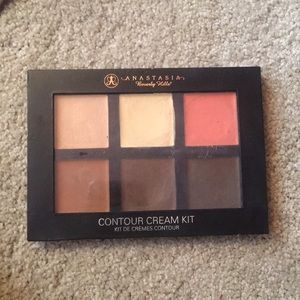 Anastasia Contour Cream Kit— Offers Accepted! :)